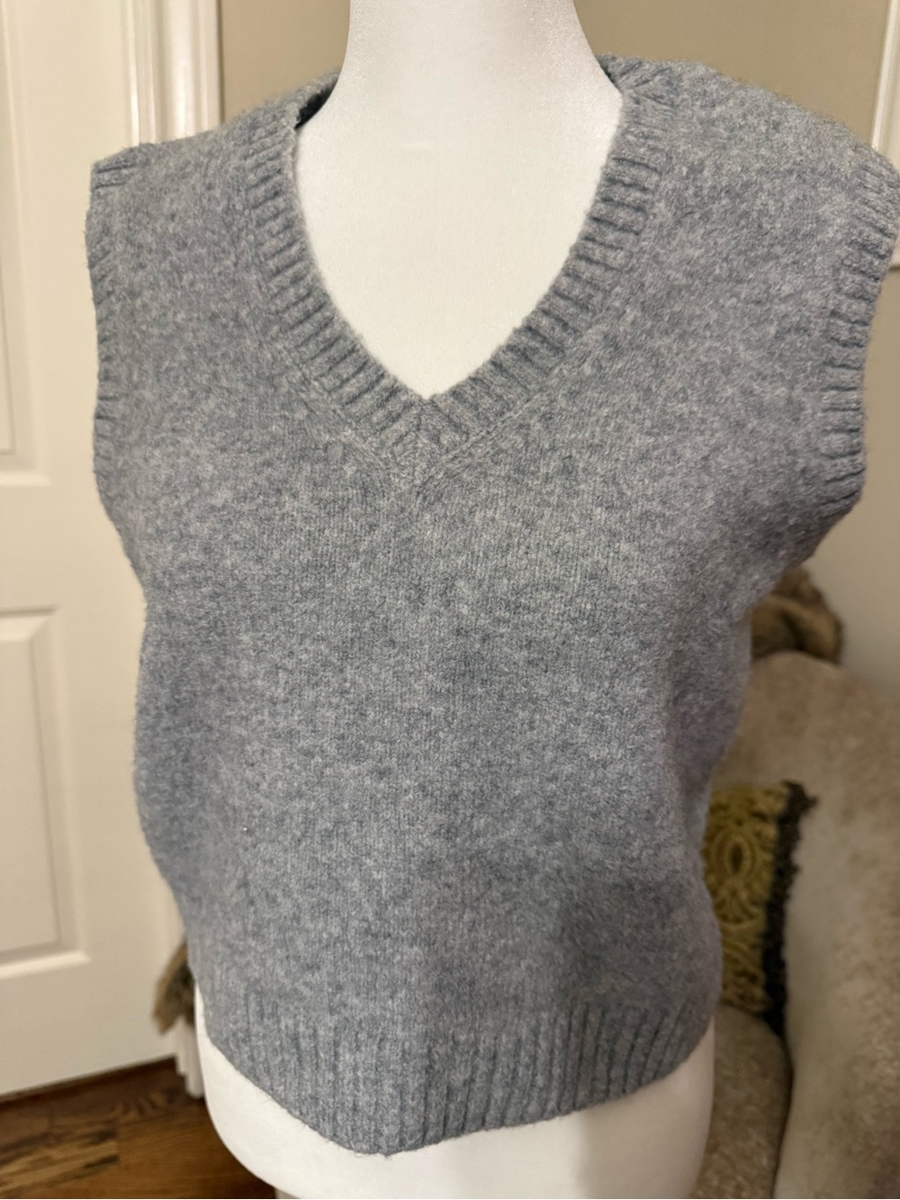 J Crew Sweater-vest in extra-soft yarn, XS, Heather Light Graphite, Like New